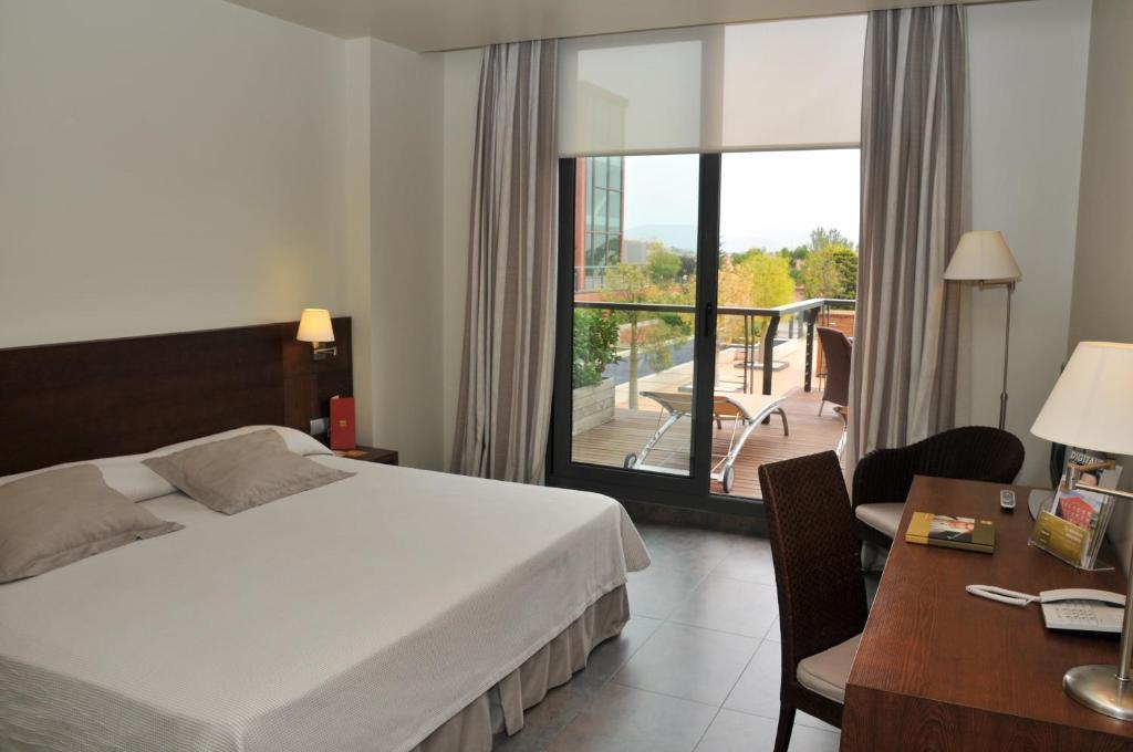 Dolce By Wyndham Barcelona Resort Sant Esteve Sesrovires Pokoj fotografie